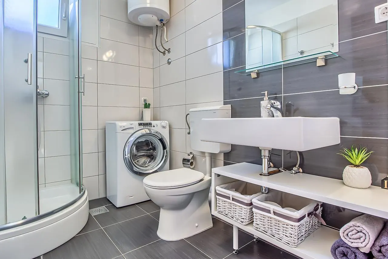 Sunny Apartment Vesna Split